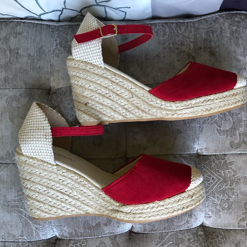 NEW Le Chateau Red Espadrille